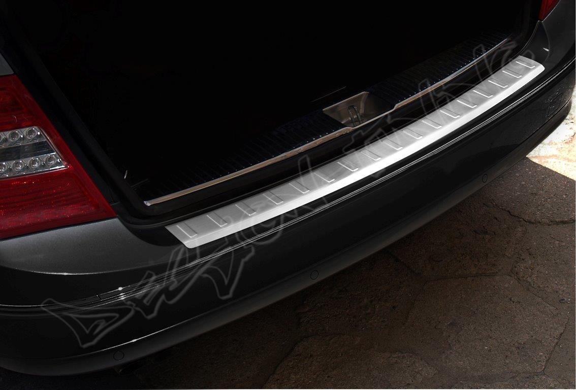 Накладка на бампер із загином Mercedes C W204 Combi