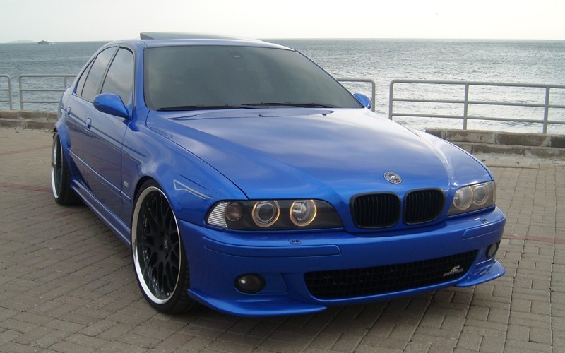 Решітка радіатора (ніздрі) BMW E39 чорна матова