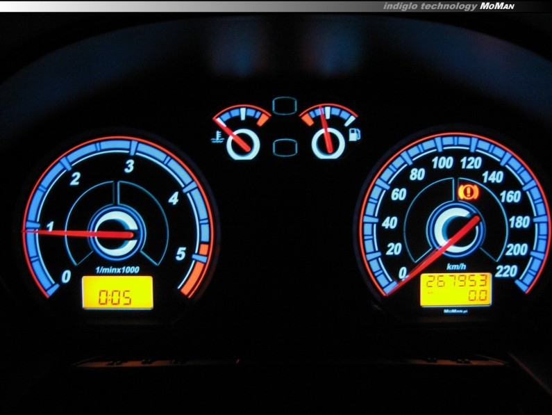 Накладки, що світяться, на шкали приладів Skoda Fabia 1