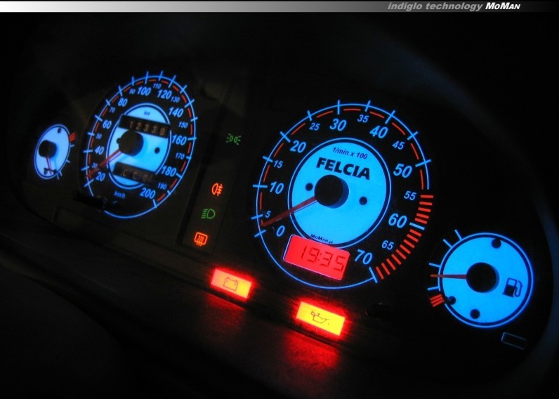 Тюнінгові накладки в щиток приладів Skoda Felicia вер. 1