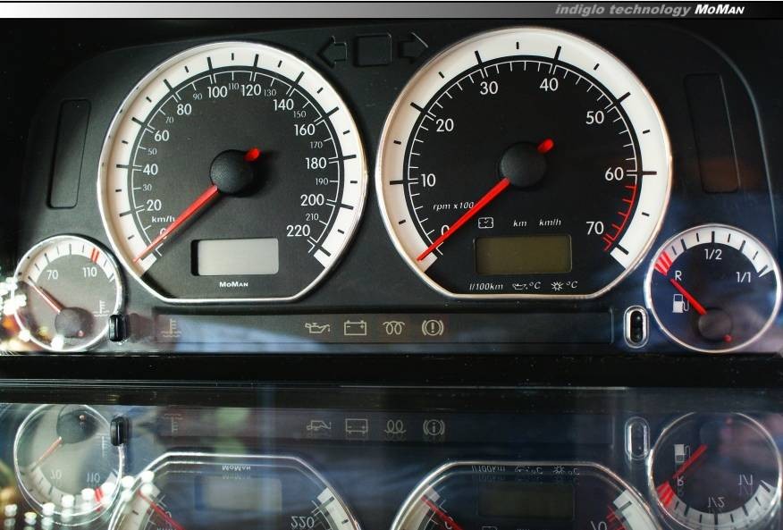 Тюнінгові накладки на шкали приладів Volkswagen Golf 3, Vento, Jetta 3, Polo 6N вар. 1
