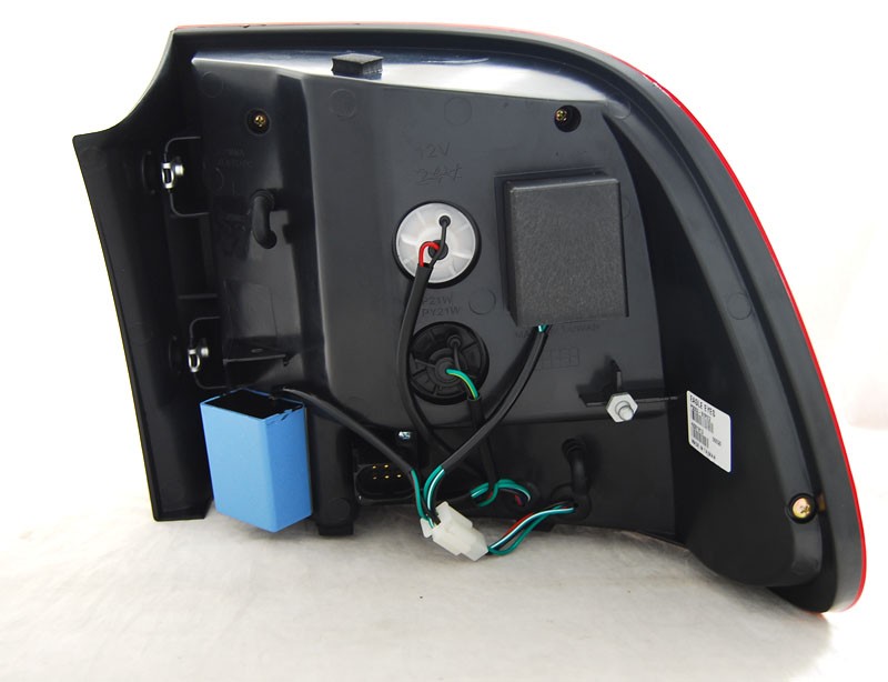 Тоновані ліхтарі задні з діодами PORSCHE CAYENNE 2002-2006