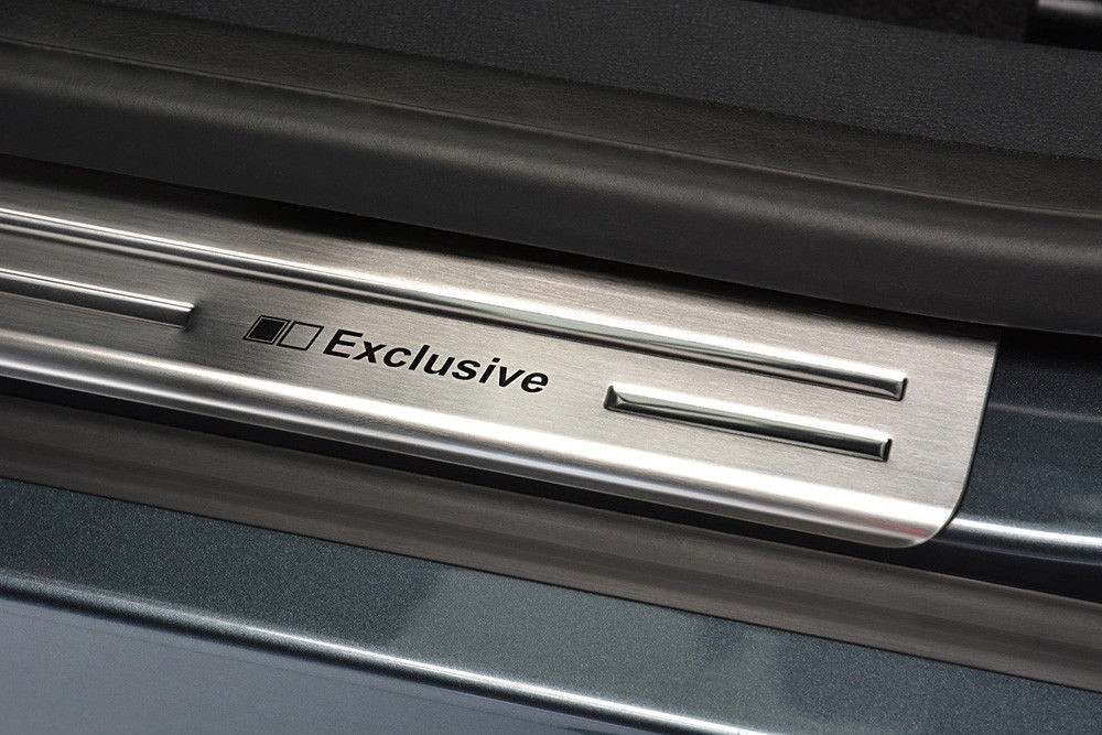 Накладки на пороги із нержавіючої сталі Skoda Yeti