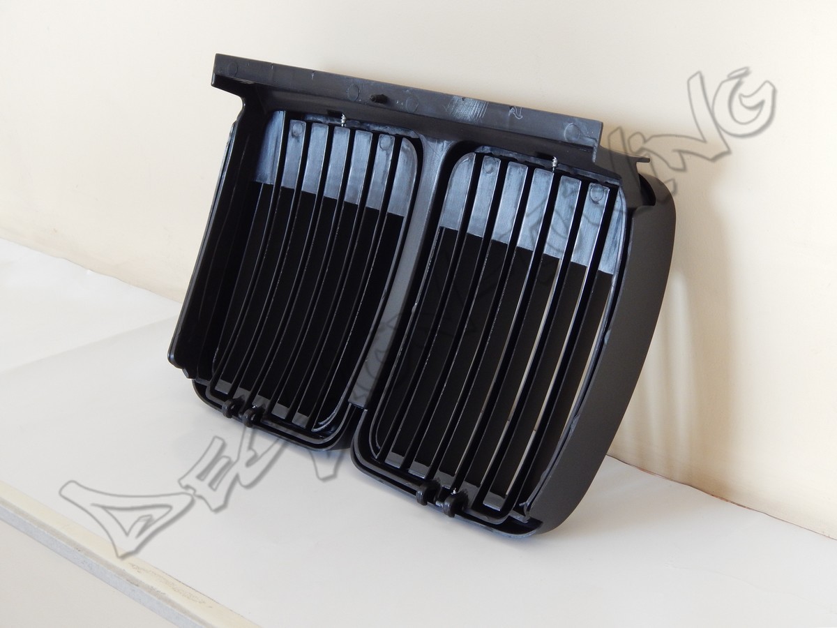 Решетка радиатора BMW E30 черная