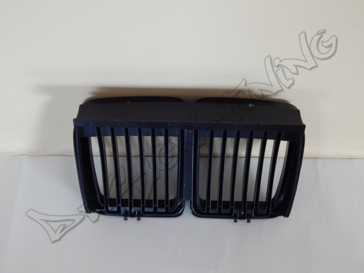 Решетка радиатора BMW E30 черная