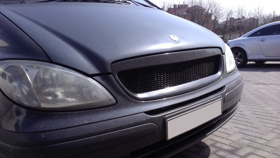 Решітка радіатора без логотипу Mercedes Vito II W639