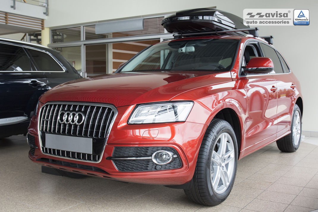 Накладка на бампер із загином та ребрами AUDI Q5