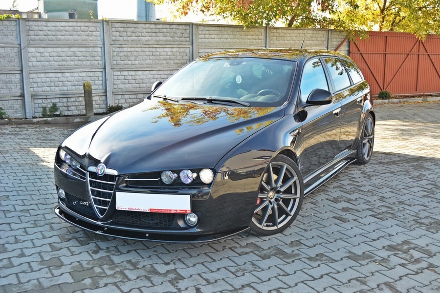 Тюнінгова накладка під передній бампер Alfa Romeo 159