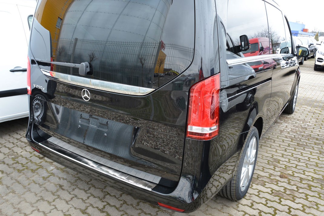 Накладка на бампер із загином та ребрами Mercedes W447 klasa V, Mercedes Vito III