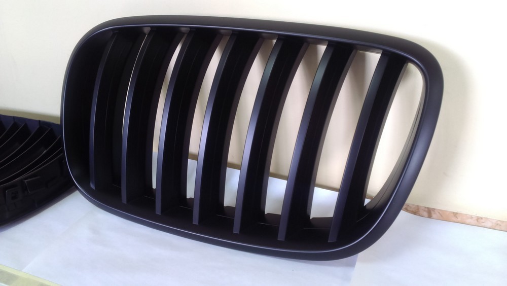Решітка радіатора (ніздрі) BMW X5 E70 / X6 E71 чорна матова