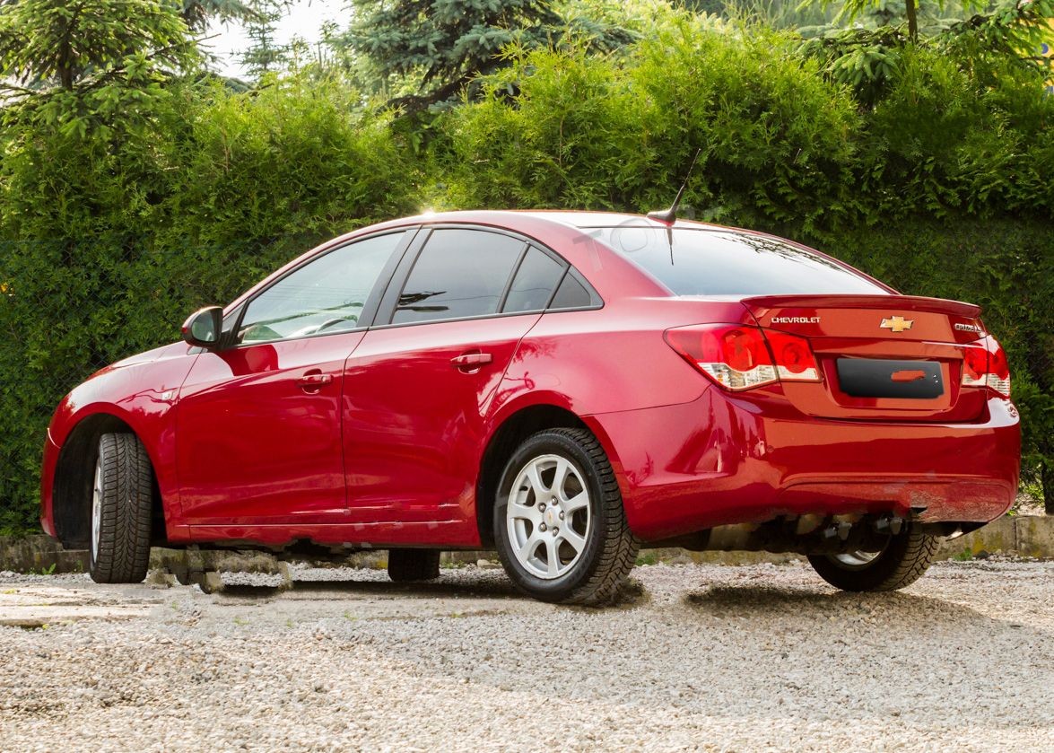 Спойлер кришки багажника Chevrolet Cruze
