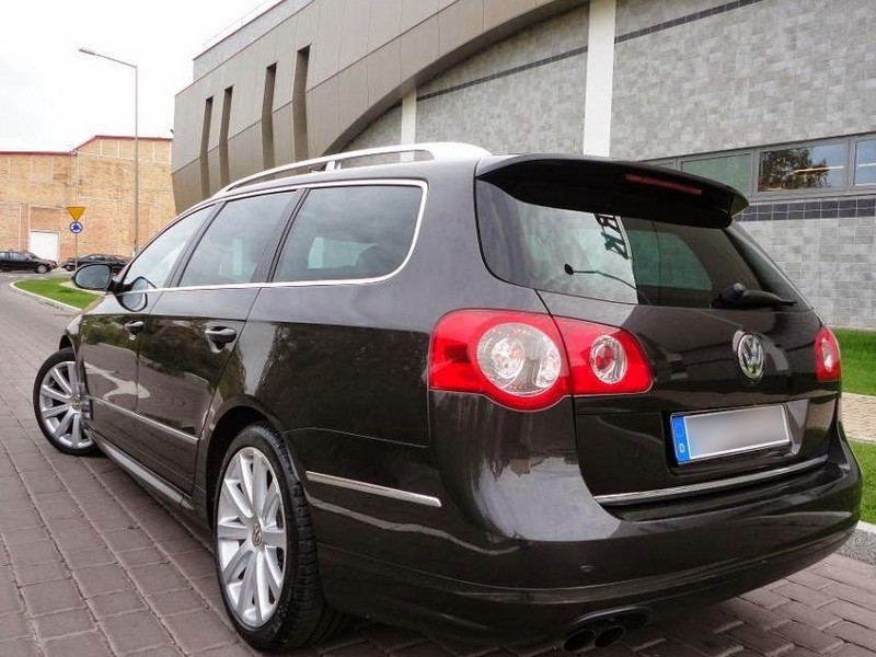 Спойлер кришки багажника VW Passat B6 Kombi R-line стиль