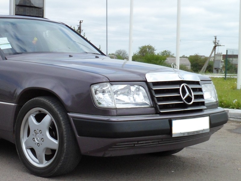 Накладки на фари (реснічки) Mercedes W124