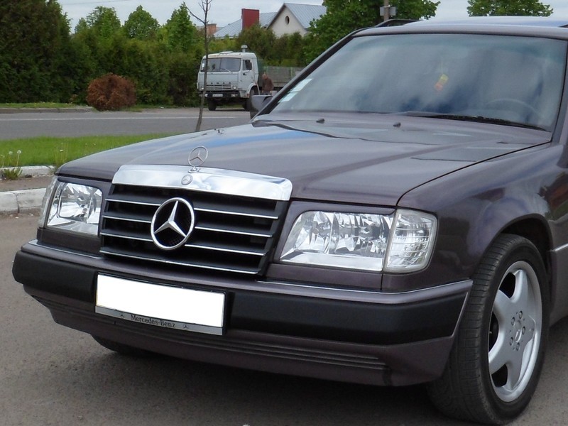 Накладки на фари (реснічки) Mercedes W124