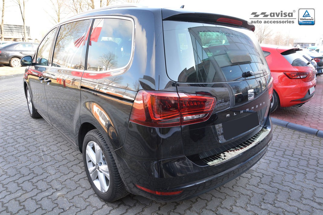 Накладка на бампер із загином та ребрами Seat Alhambra II/Volkswagen Sharan II (подвійне полірування)