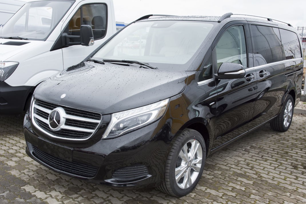 Накладка на бампер із загином та ребрами Mercedes W447 klasa V, Mercedes Vito IIII подвійне полірування