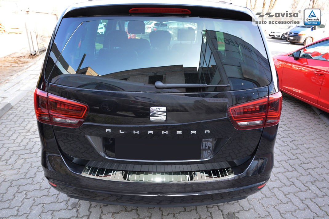 Накладка на бампер із загином та ребрами Seat Alhambra II/Volkswagen Sharan II (подвійне полірування)