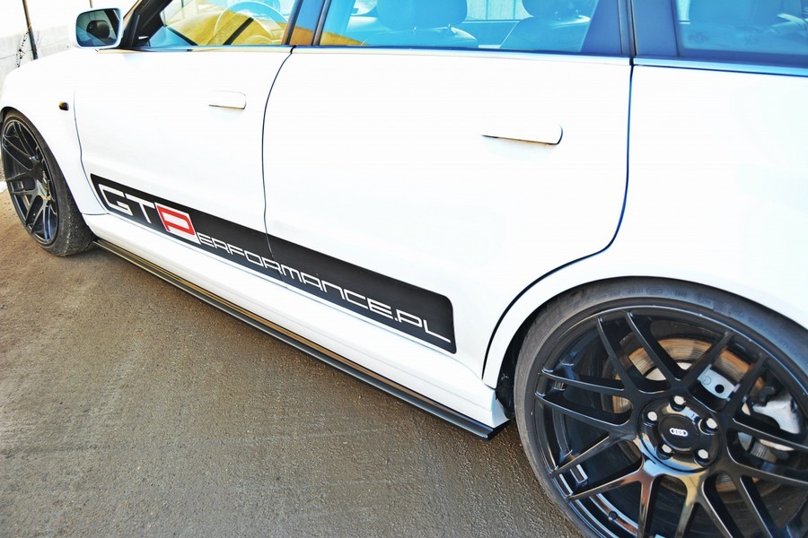 Тюнінгові накладки під пороги Audi RS4 B5