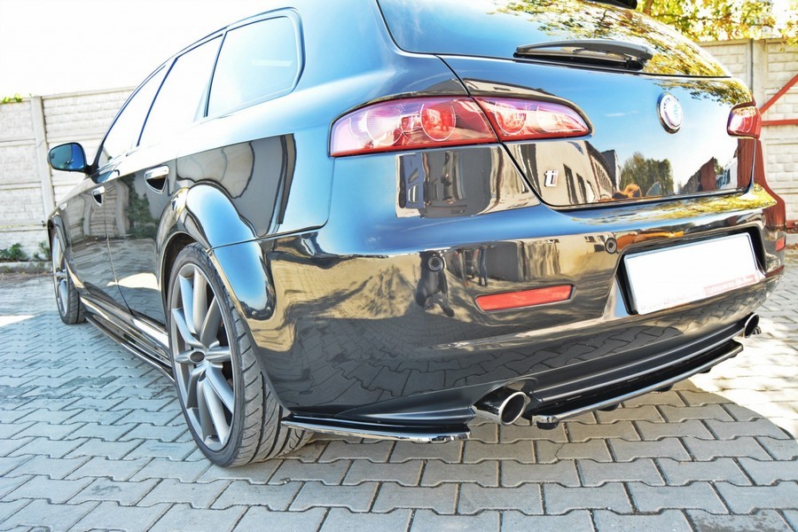 Бічні накладки на задній бампер Alfa Romeo 159