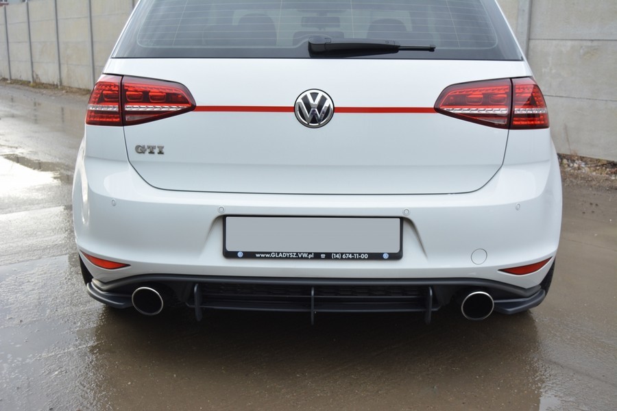 Бічні накладки заднього бампера Volkswagen Golf VII дорест. версія GTI