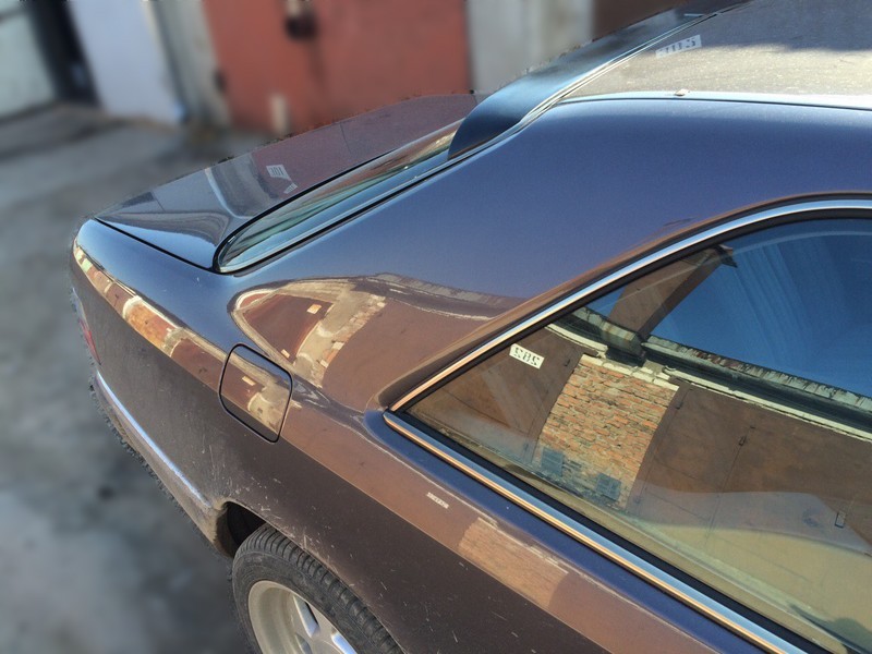 Спойлер на заднє скло Mercedes W124 Coupe