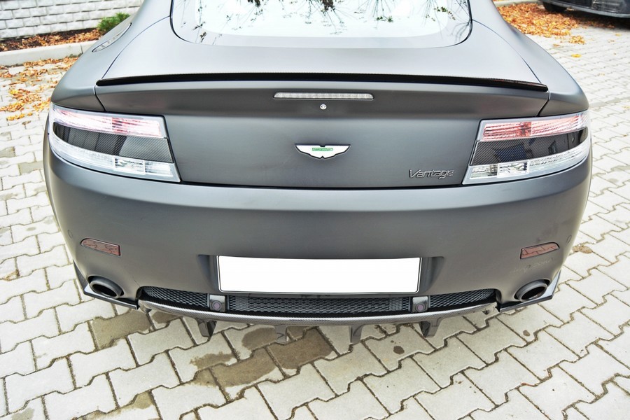Бічні накладки заднього бампера Aston Martin V8 Vantage