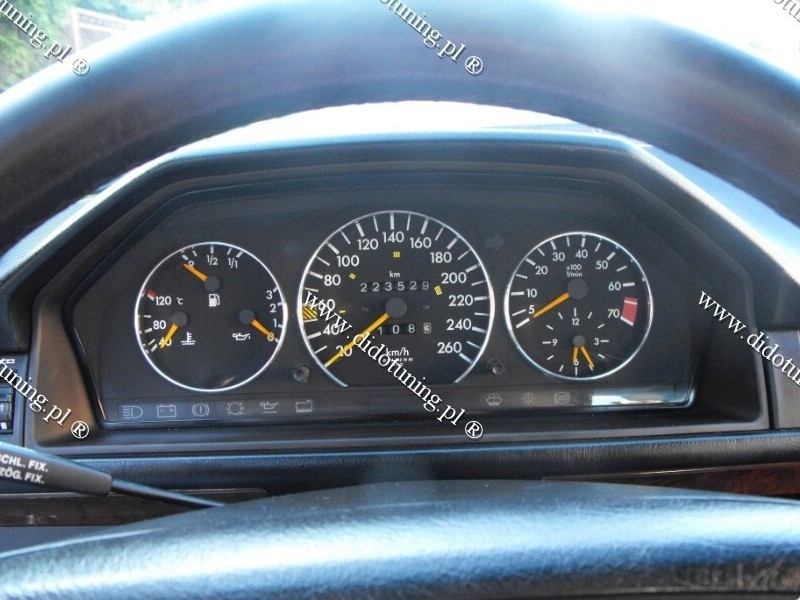 Хром кільця в щиток приладів Mercedes W124/W126