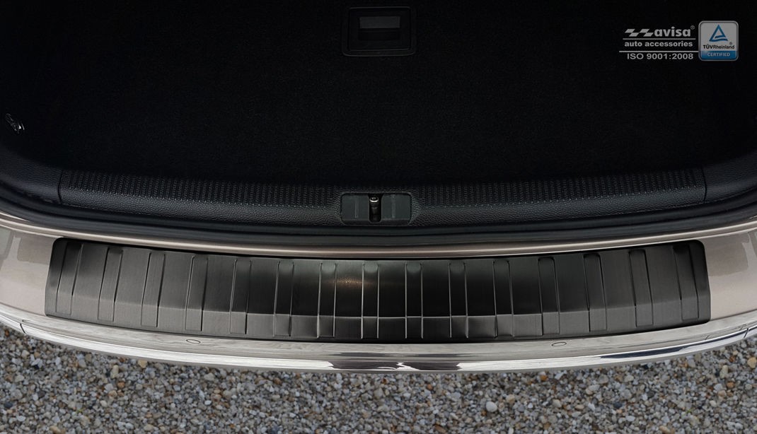 Накладка на бампер із ребрами Volkswagen Passat B7 Variant (kombi) чорна