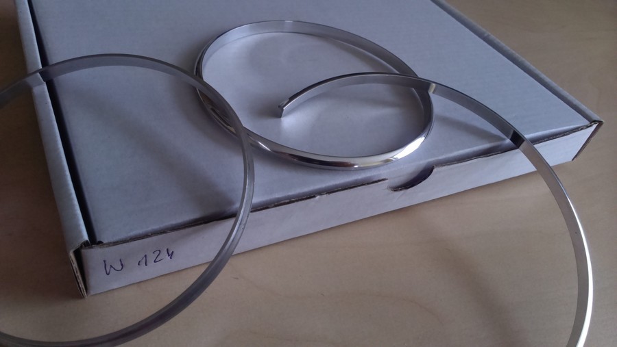 Хром кільця в щиток приладів Mercedes W124/W126