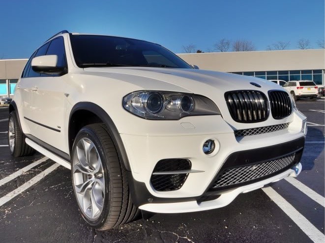Накладка на передний бампер BMW X5 E70 LCI в стиле Aero