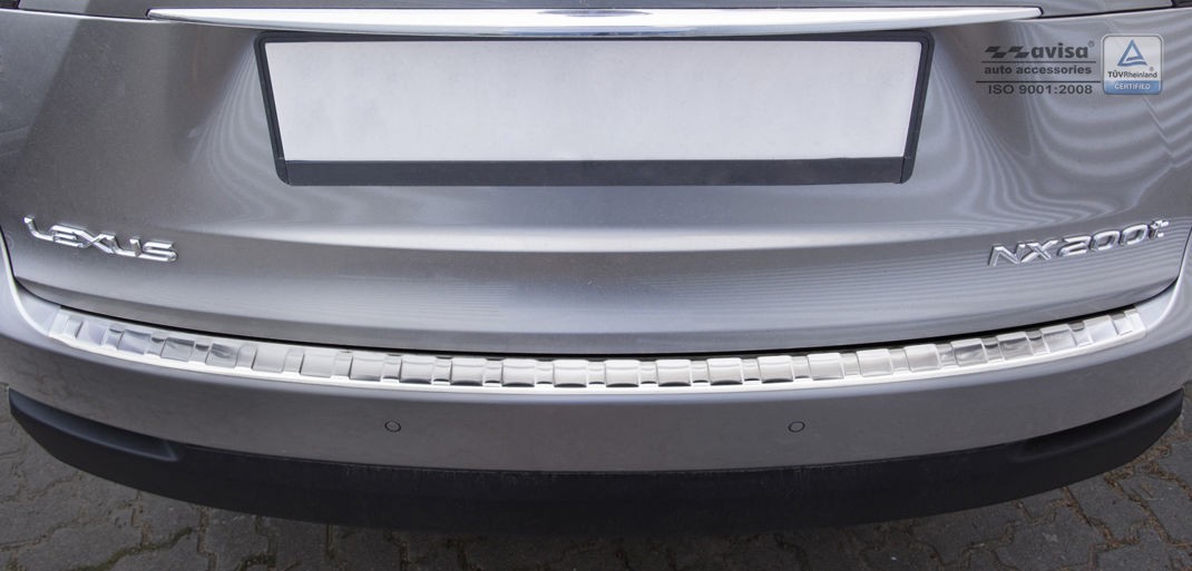 Захисна накладка на задній бампер Lexus NX