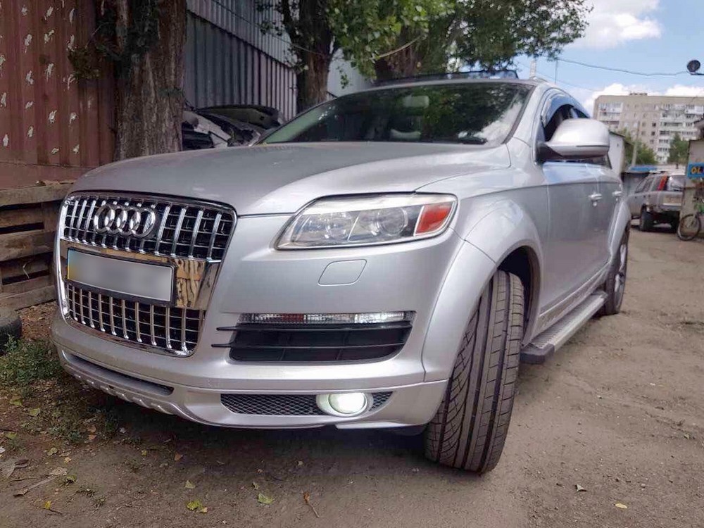 Решітка радіатора AUDI Q7 стиль S-line хром