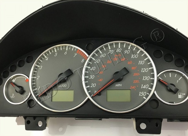 Хромовані кільця у щиток приладів Ford Cougar