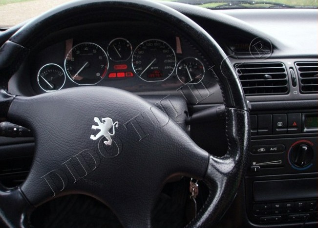 Хромовані кільця в панель приладів Peugeot 406 дорестайл (5 кілець)