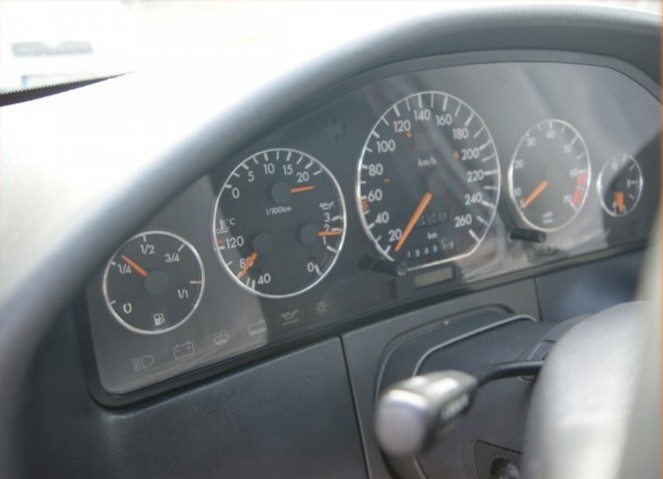 Кільця в щиток приладів Mercedes W140