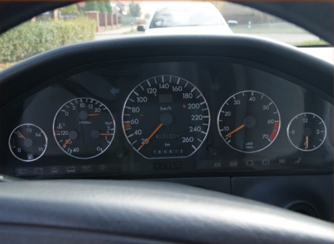 Кільця в щиток приладів Mercedes W140