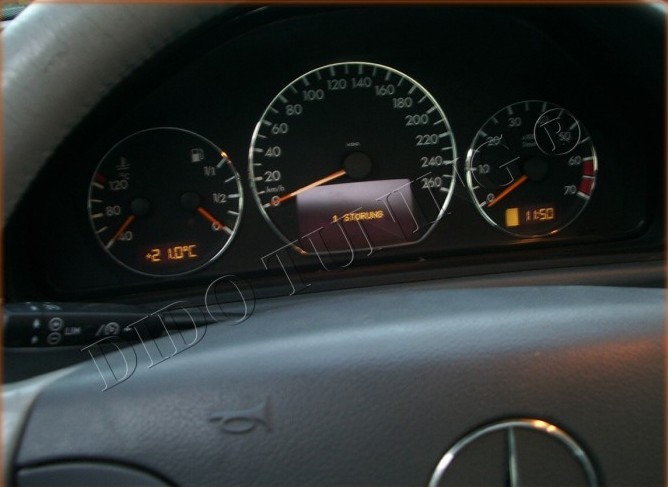 Кільця в щиток приладів Mercedes W210 післярестайл