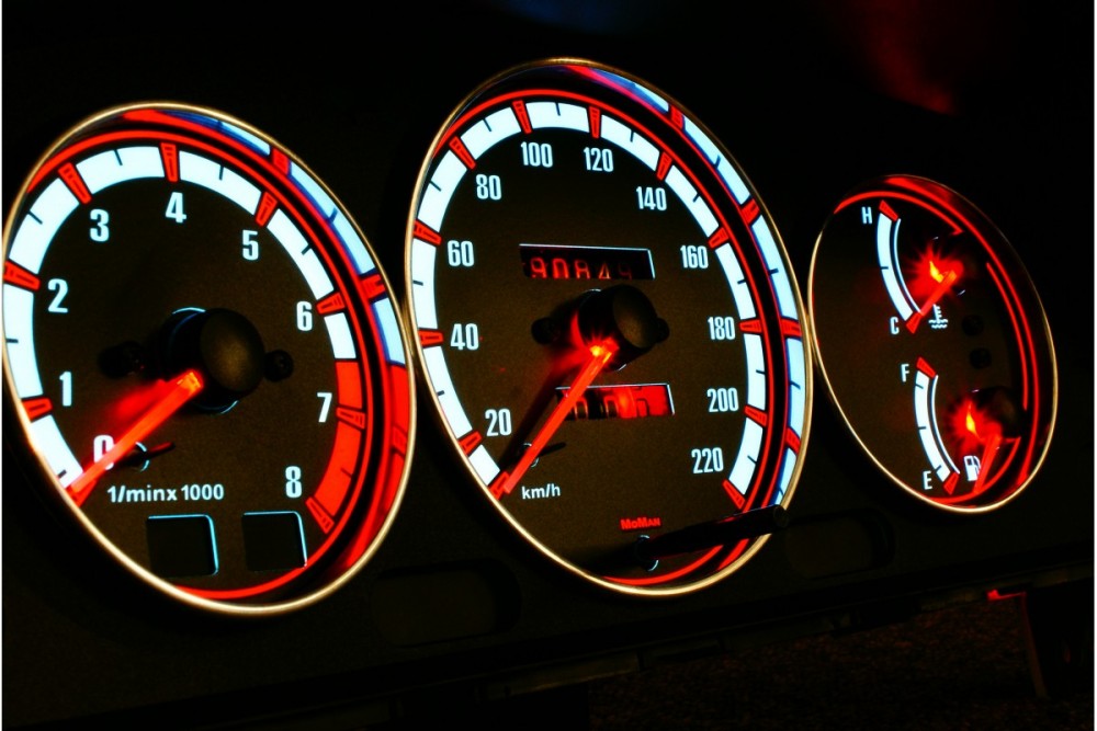 Тюнінгові накладки в щиток приладів Mazda 323C, 323P, 323S, Protege, Familia Van вар. 1