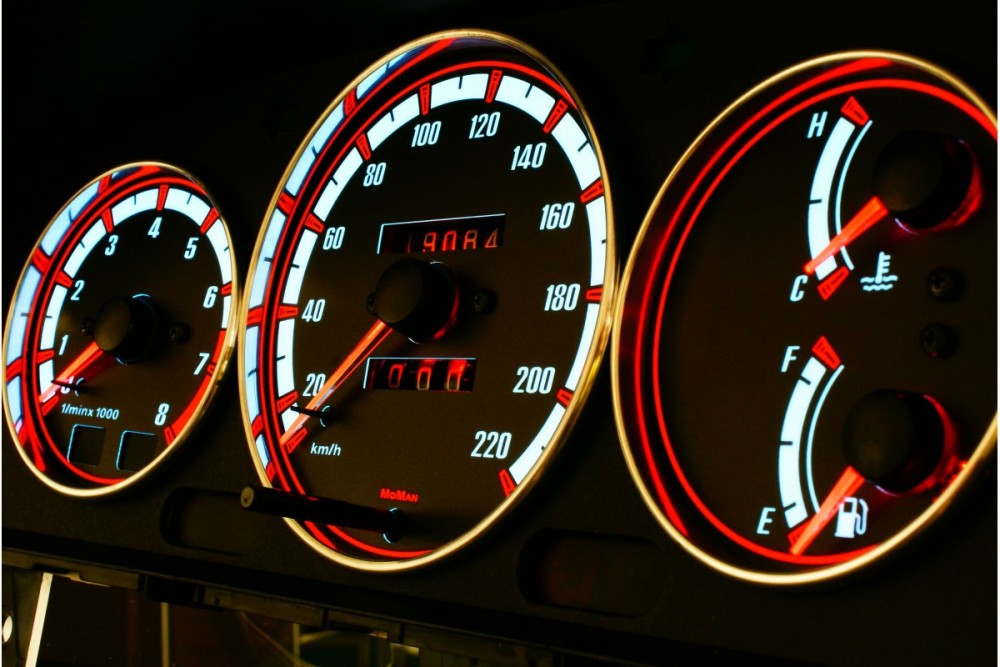 Тюнінгові накладки в щиток приладів Mazda 323C, 323P, 323S, Protege, Familia Van вар. 1