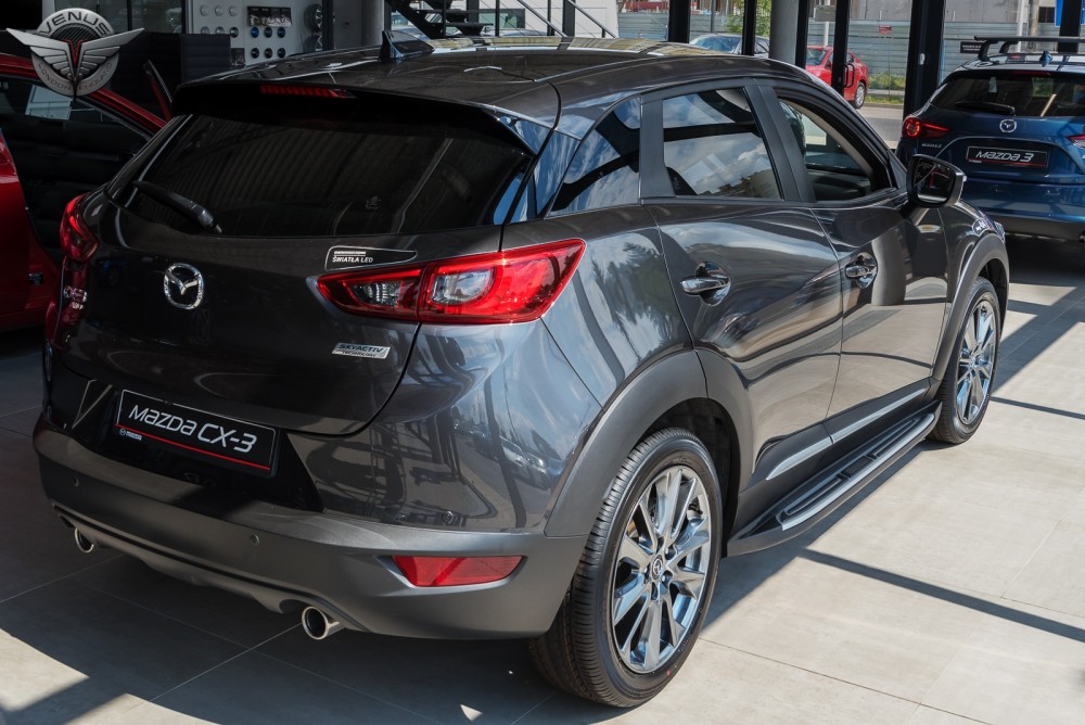 пороги (підніжки бокові) MAZDA CX-3