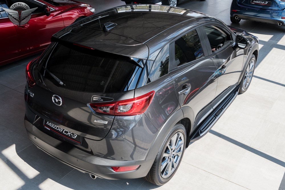 пороги (підніжки бокові) MAZDA CX-3