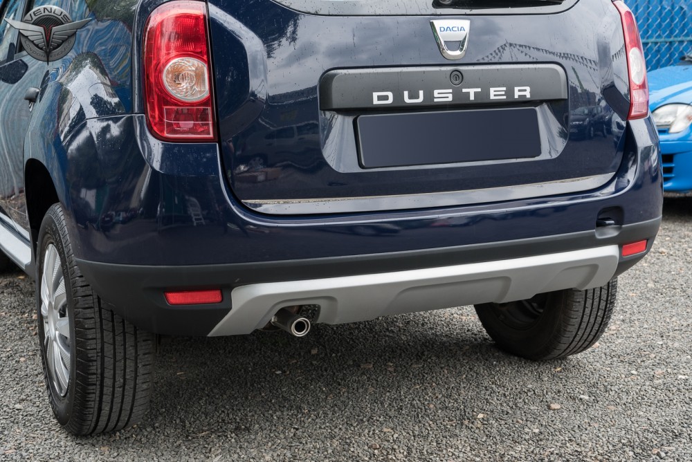 хром накладка на кришку багажника Dacia Duster нижня