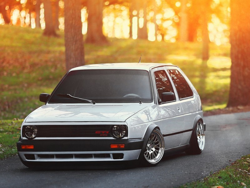 Бедлук верхній (накладка на фари) VW Golf II 2 фари