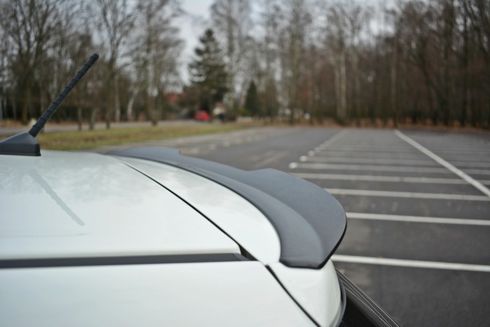 Накладка на спойлер багажника Ssangyong Tivoli