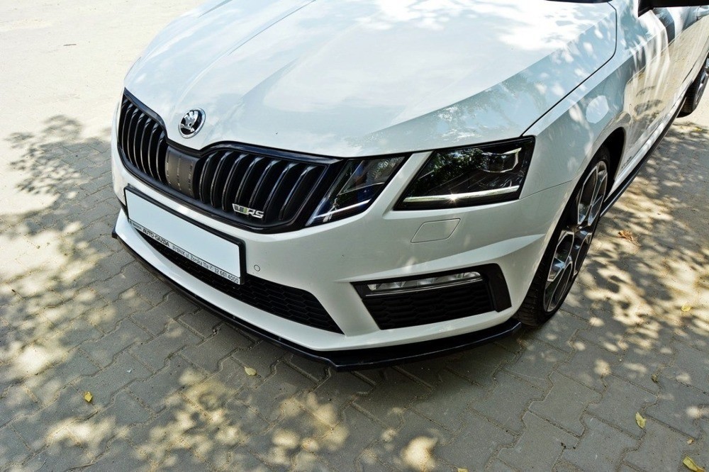 Дифузор переднього бампера Skoda Octavia МК3 версія RS дорестайл (вер.1)