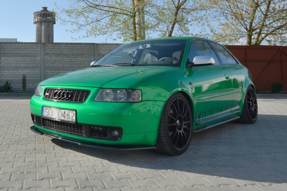 Бічні дифузори під пороги Audi S3 8L
