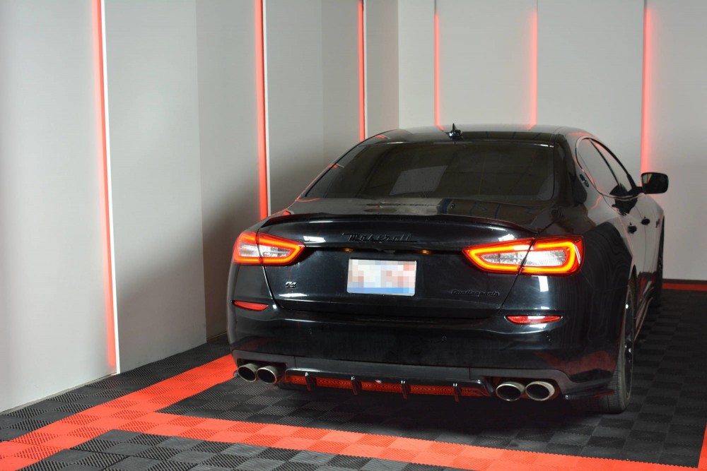 Центральна накладка заднього бампера Maserati Quattroporte MK6