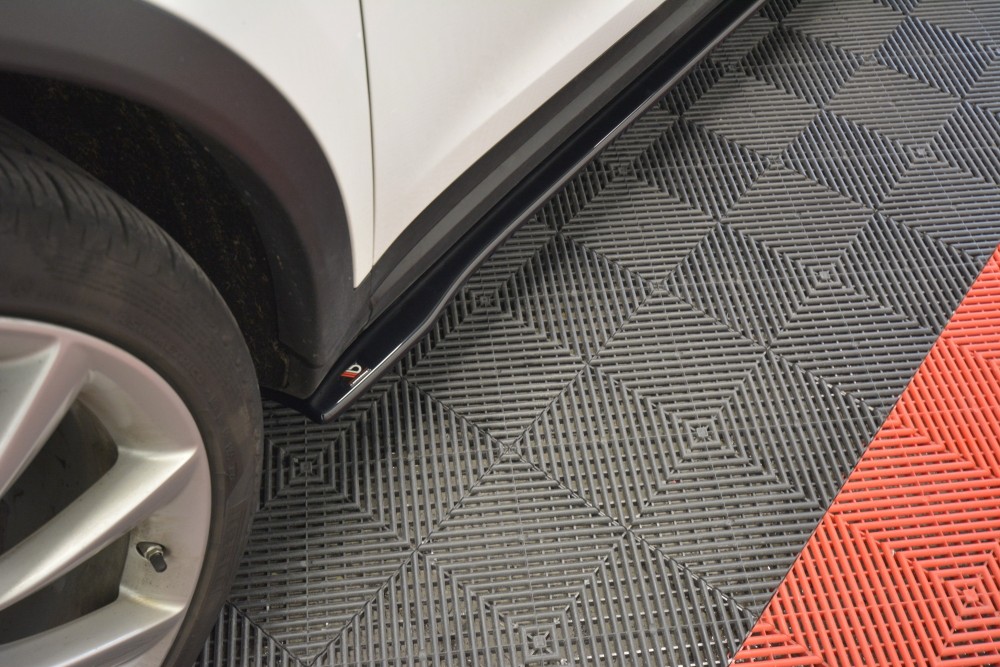 Накладки на бічні пороги для тюнінгу Tesla Model X