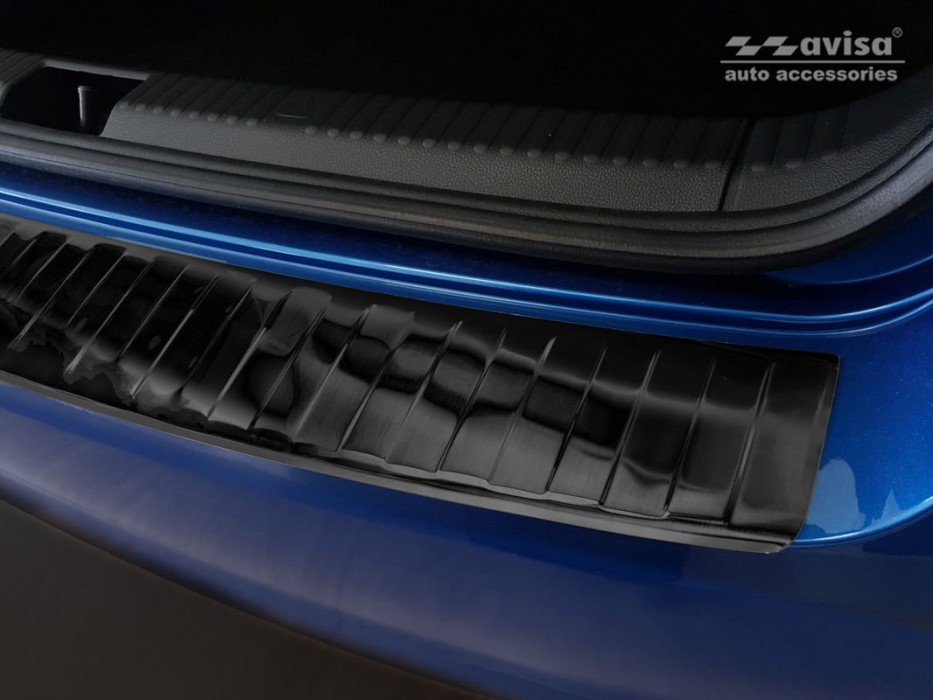 захисна накладка заднього бампера із загином Skoda Fabia III рестайл (чорна)