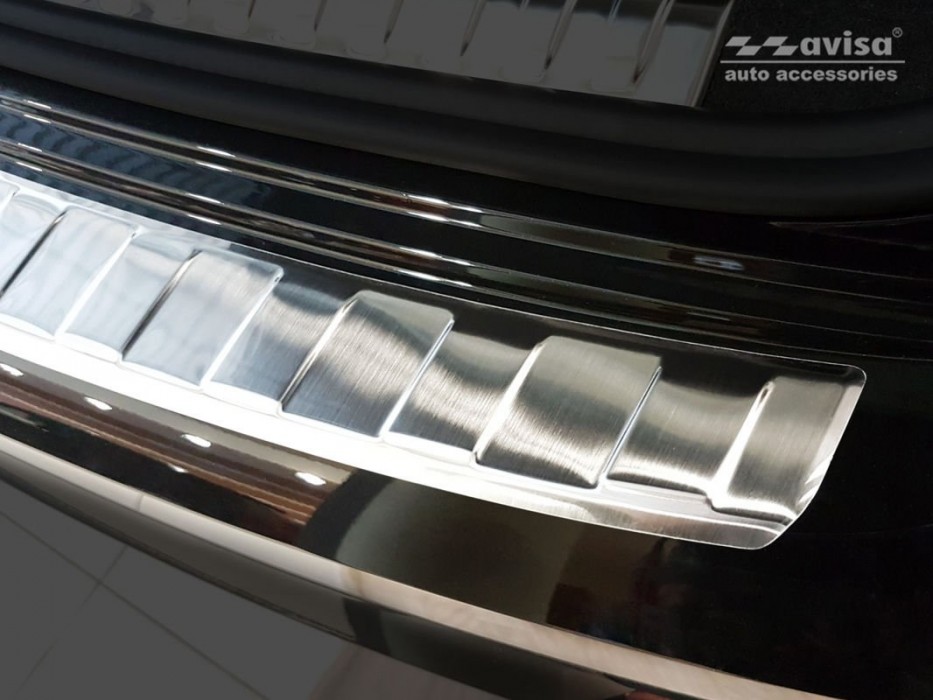 захисна накладка на задній бампер Audi Q3 II